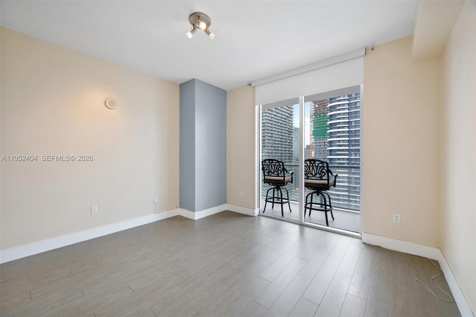 79 SW 12th St #4004S, Miami FL 33130