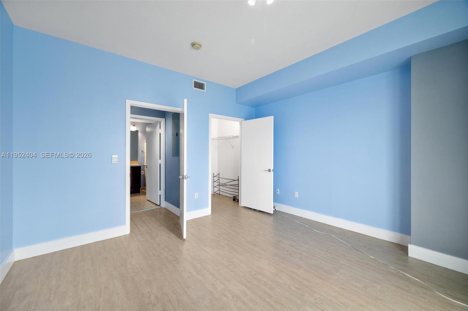 79 SW 12th St #4004S, Miami FL 33130
