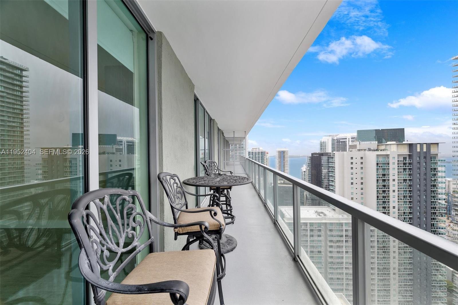 79 SW 12th St #4004S, Miami FL 33130