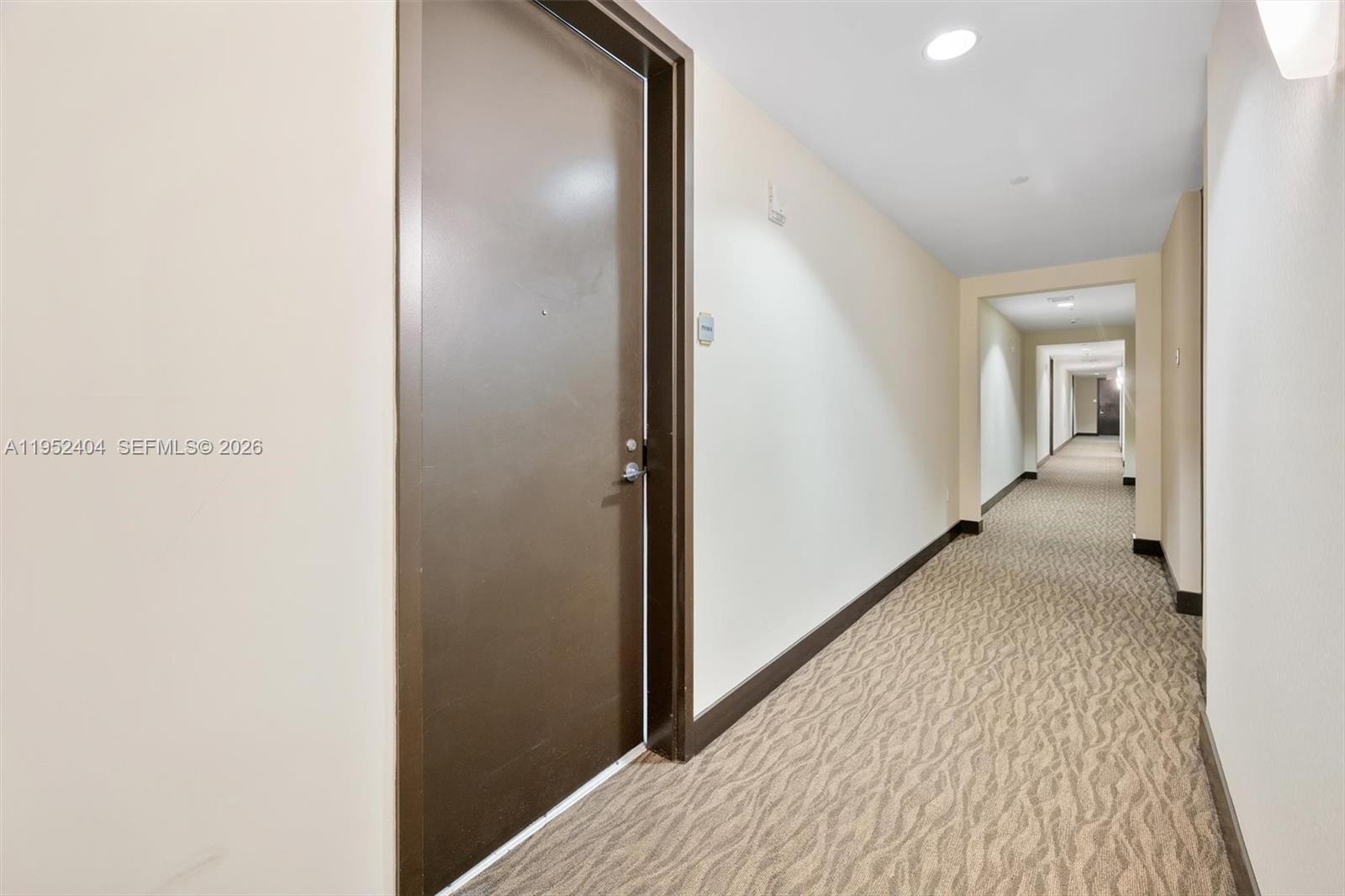 79 SW 12th St #4004S, Miami FL 33130