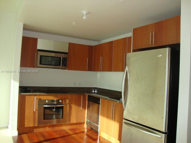 300 S Biscayne Blvd #T-3009, Miami FL 33131