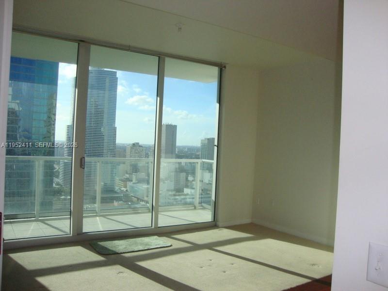 300 S Biscayne Blvd #T-3009, Miami FL 33131