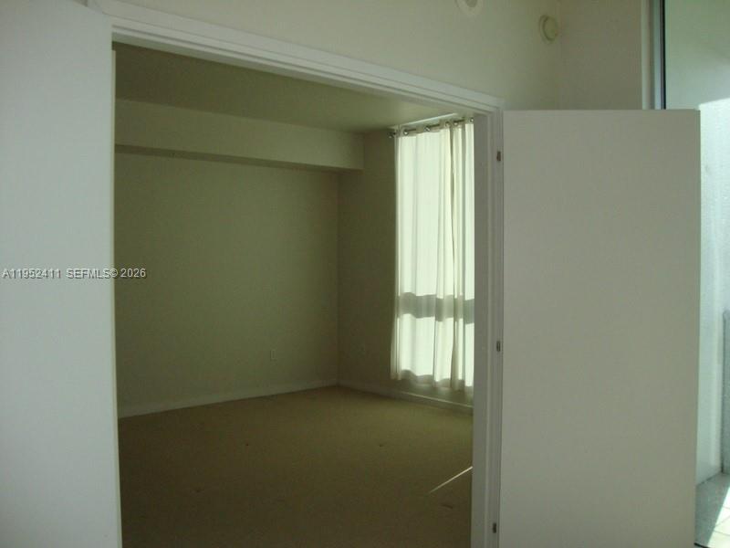 300 S Biscayne Blvd #T-3009, Miami FL 33131