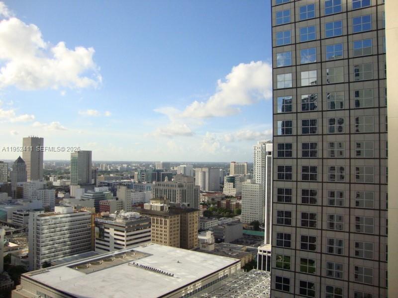300 S Biscayne Blvd #T-3009, Miami FL 33131