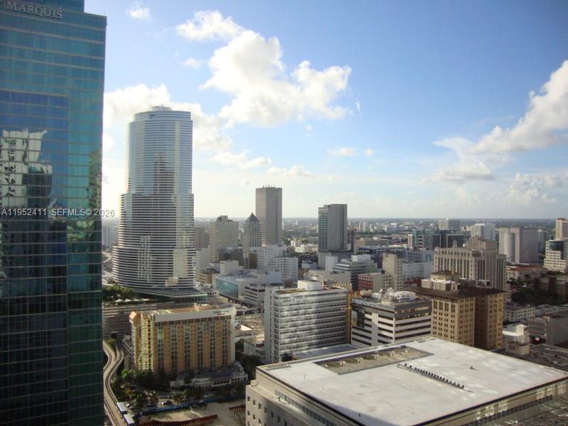 300 S Biscayne Blvd #T-3009, Miami FL 33131