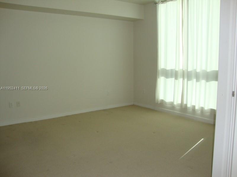 300 S Biscayne Blvd #T-3009, Miami FL 33131