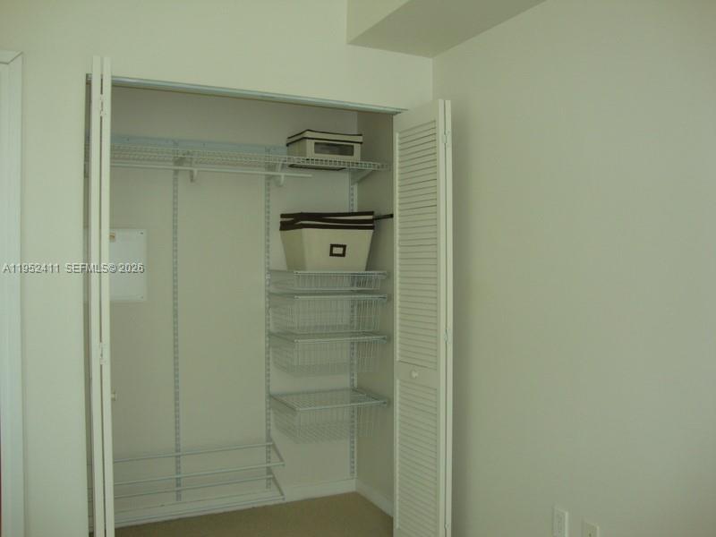 300 S Biscayne Blvd #T-3009, Miami FL 33131