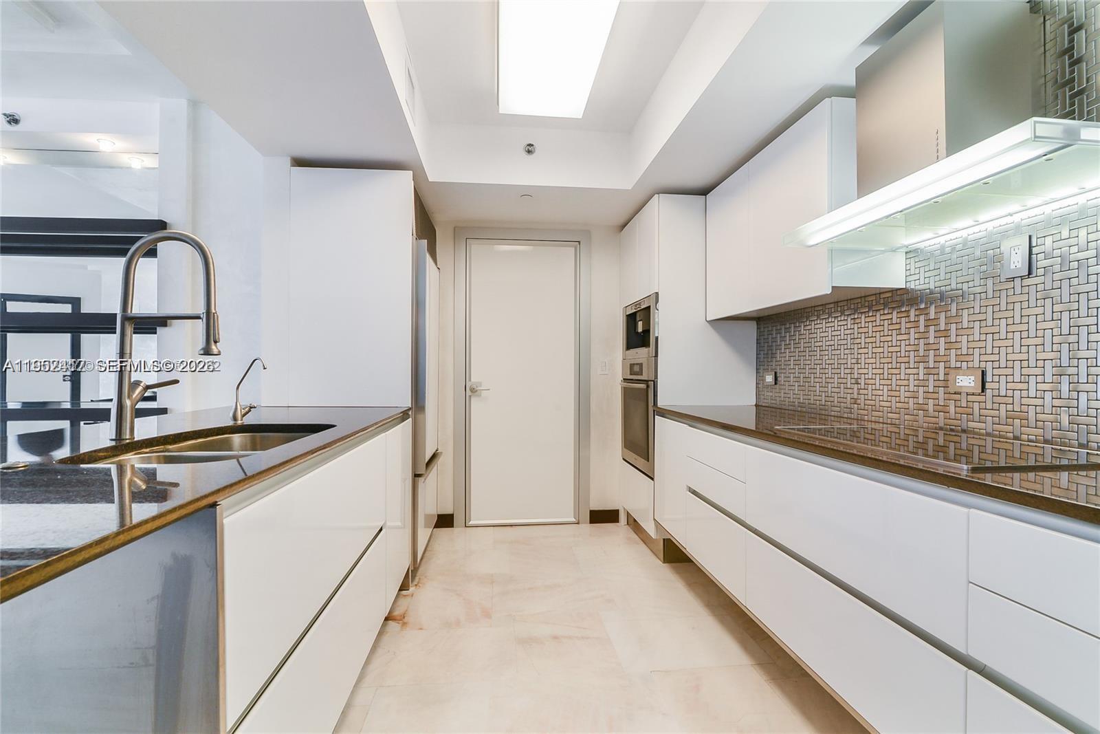 17201 Collins Ave+DEN #1403, Sunny Isles Beach FL 33160