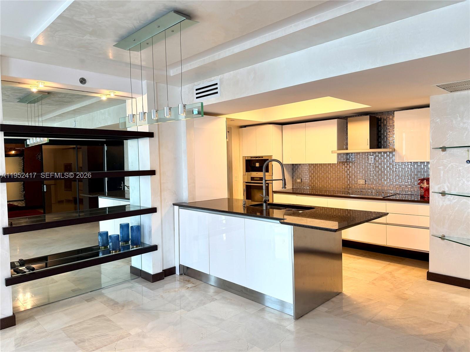 17201 Collins Ave+DEN #1403, Sunny Isles Beach FL 33160