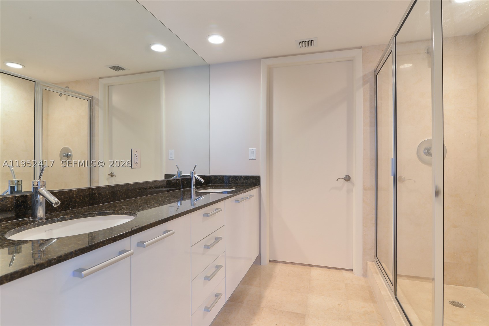 17201 Collins Ave+DEN #1403, Sunny Isles Beach FL 33160