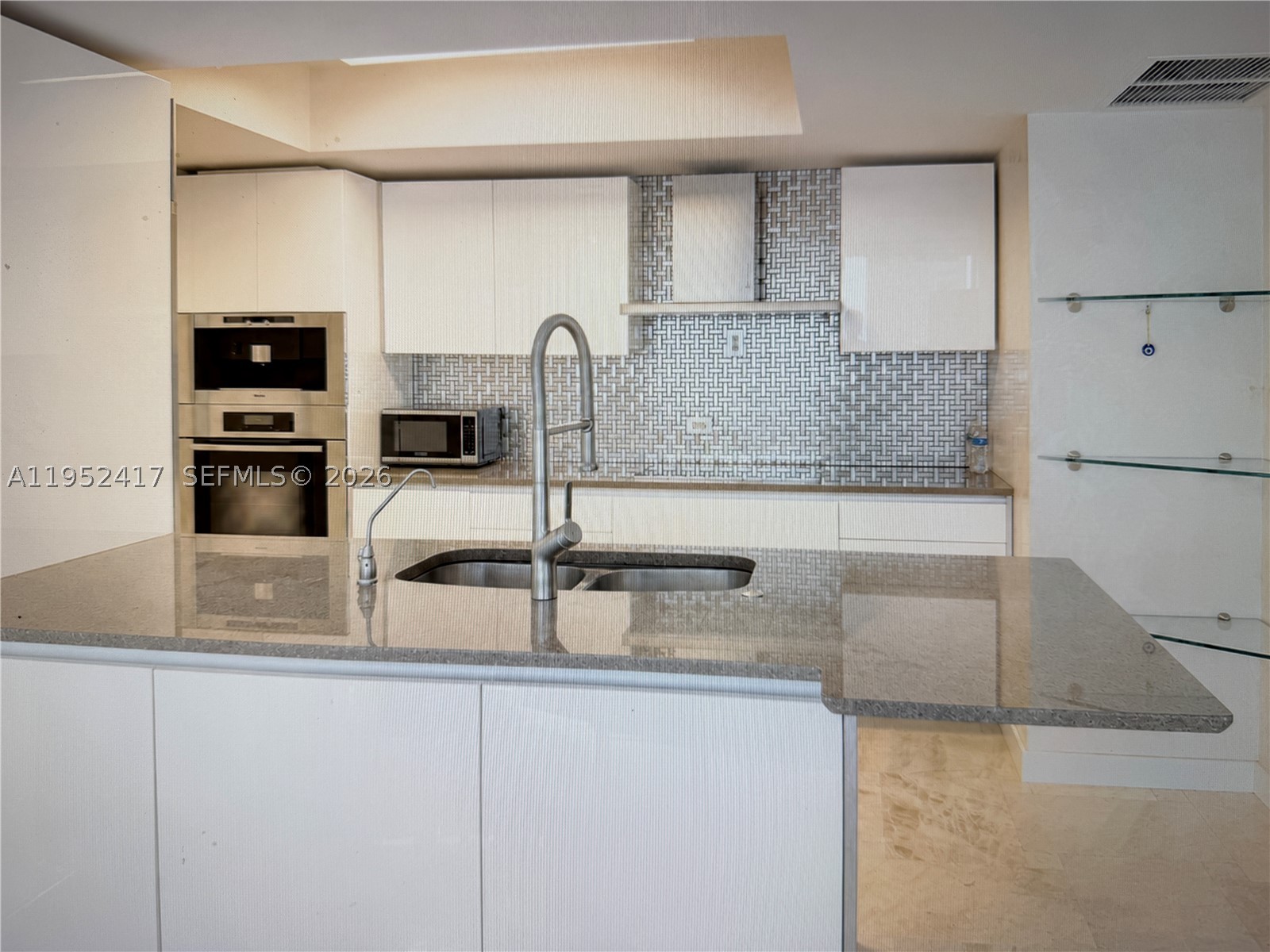 17201 Collins Ave+DEN #1403, Sunny Isles Beach FL 33160