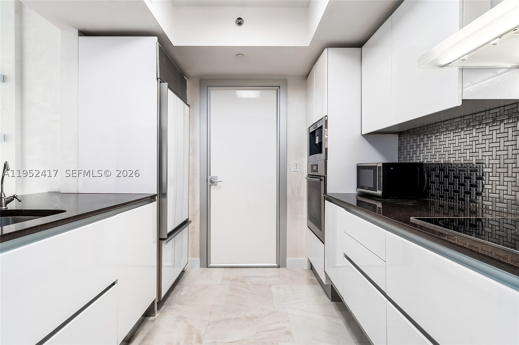 17201 Collins Ave+DEN #1403, Sunny Isles Beach FL 33160