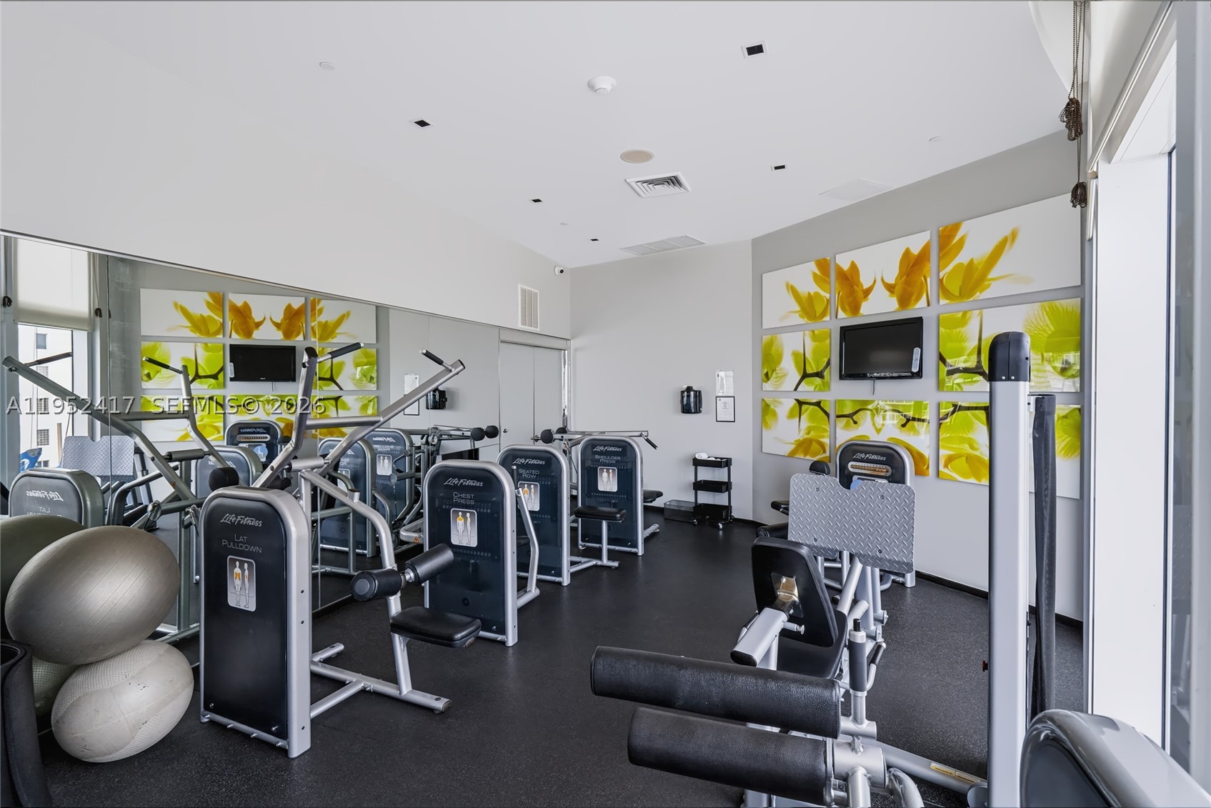 17201 Collins Ave+DEN #1403, Sunny Isles Beach FL 33160