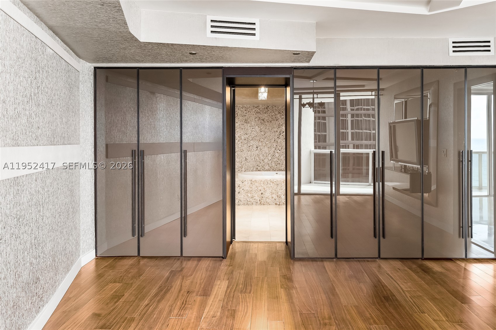 17201 Collins Ave+DEN #1403, Sunny Isles Beach FL 33160