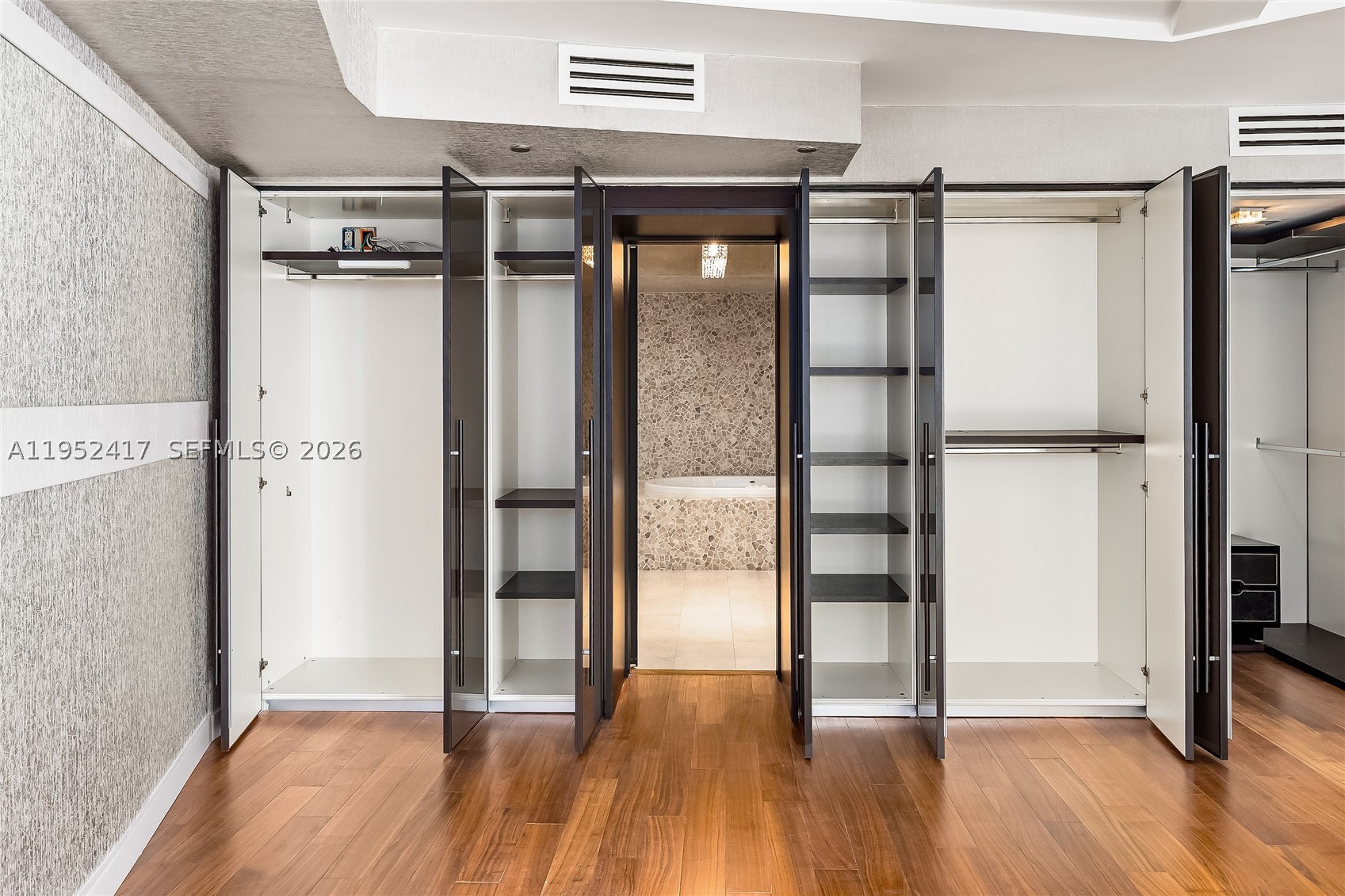 17201 Collins Ave+DEN #1403, Sunny Isles Beach FL 33160