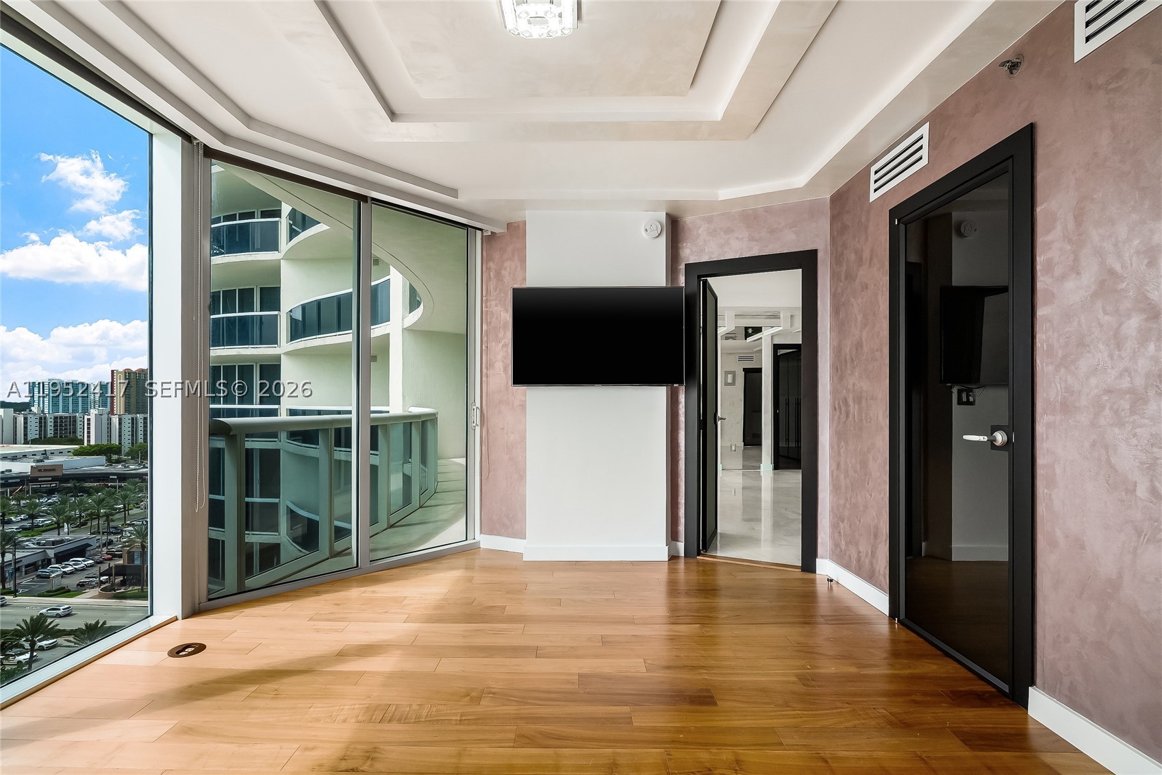 17201 Collins Ave+DEN #1403, Sunny Isles Beach FL 33160