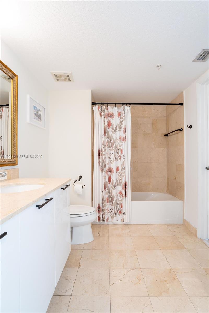 1800 N Bayshore Dr #1803, Miami FL 33132