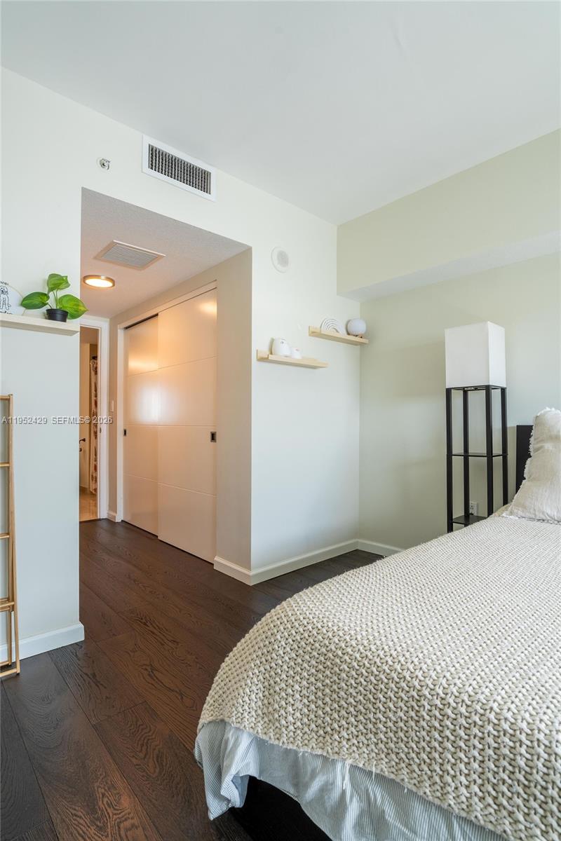 1800 N Bayshore Dr #1803, Miami FL 33132