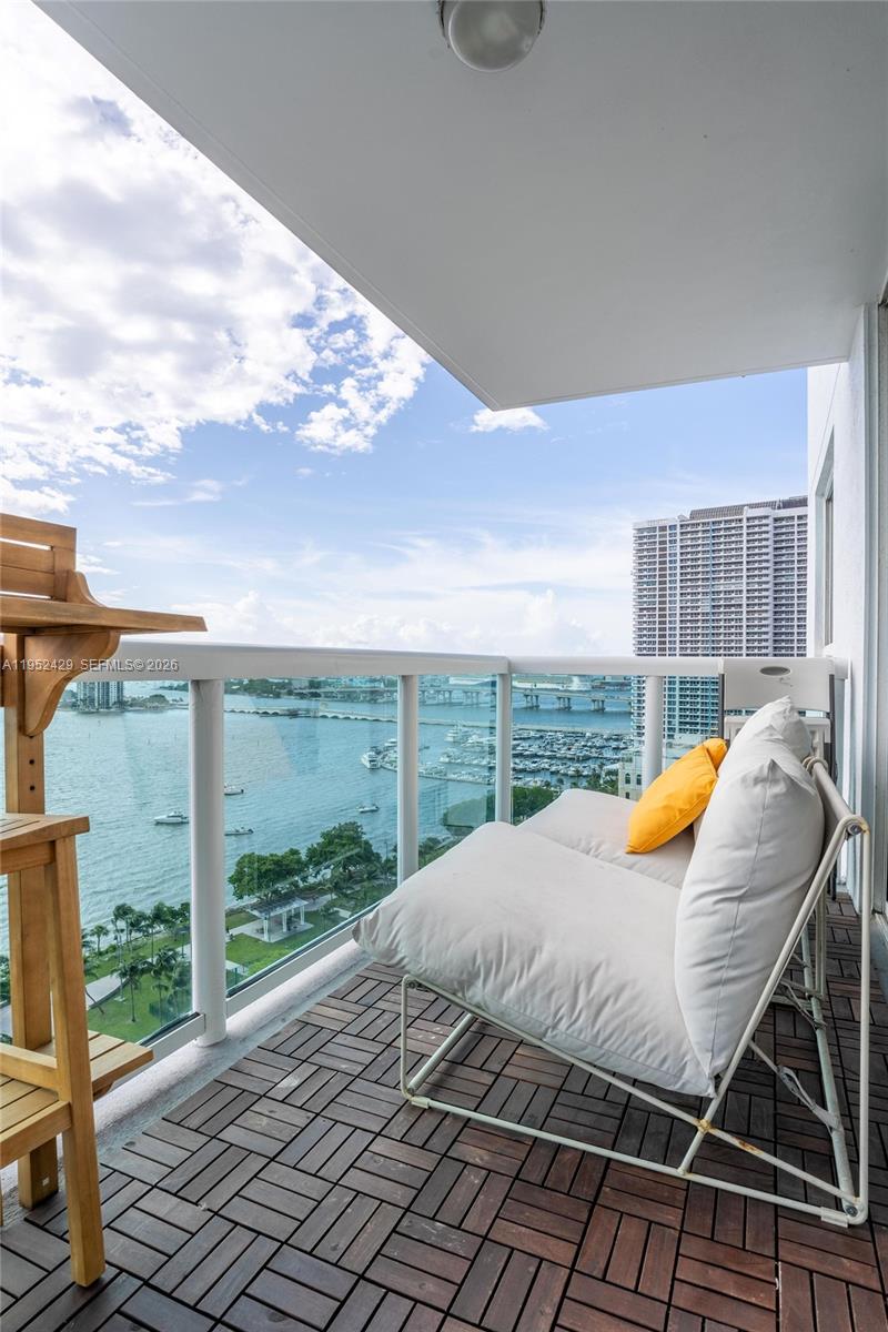 1800 N Bayshore Dr #1803, Miami FL 33132