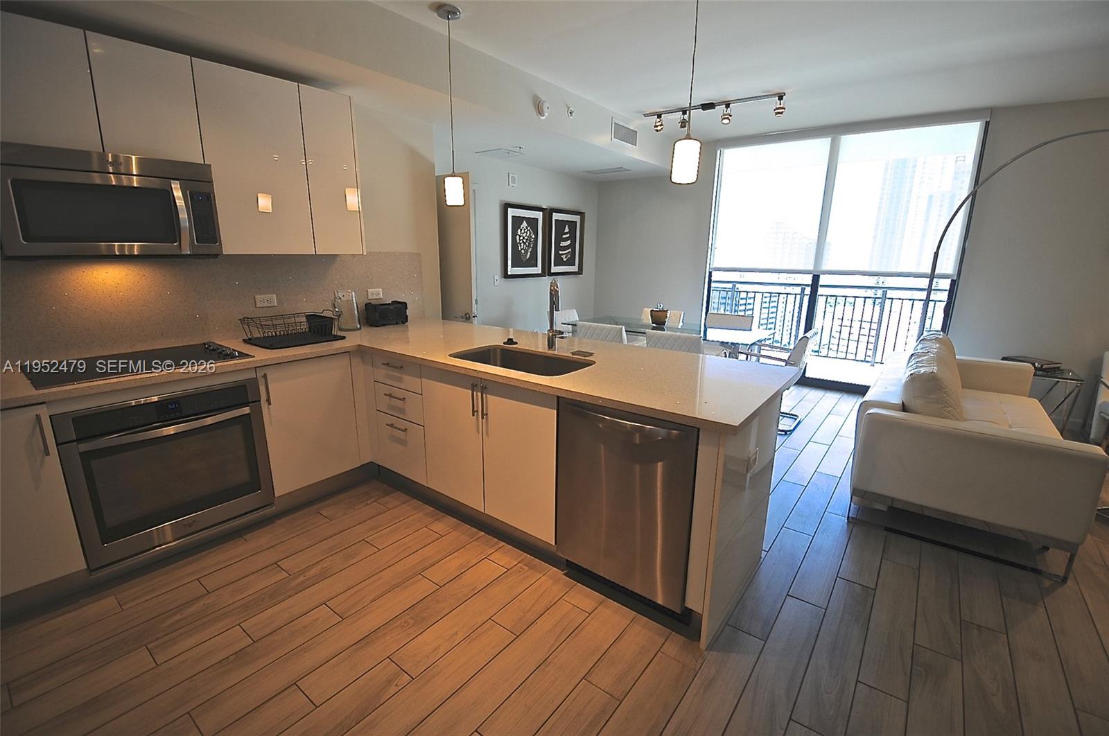 999 SW 1st Ave #2802, Miami FL 33130