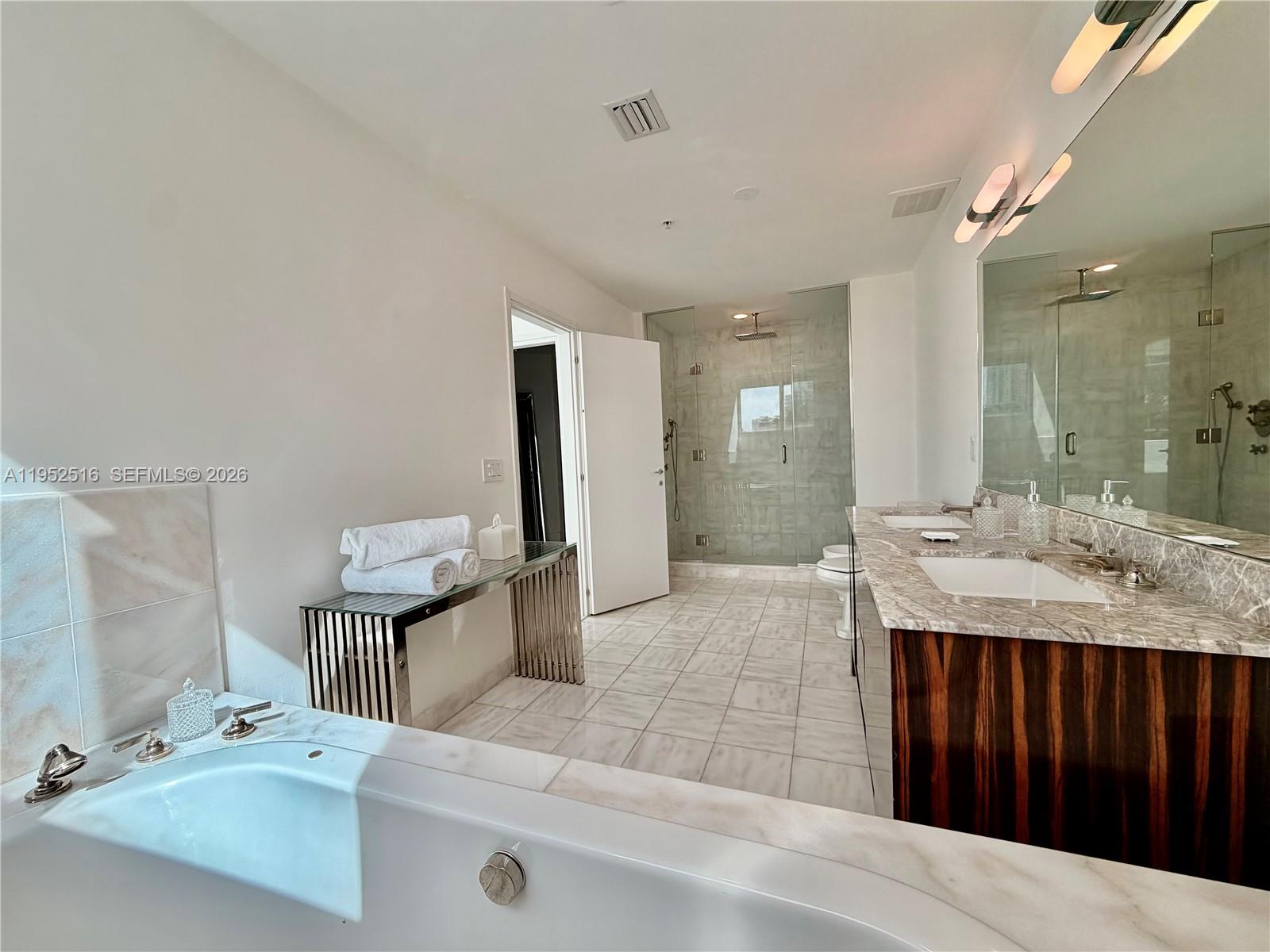 50 S Pointe Dr #LOFT4, Miami Beach FL 33139
