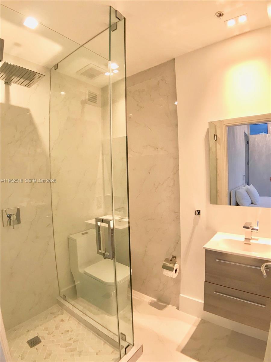 50 S Pointe Dr #LOFT4, Miami Beach FL 33139