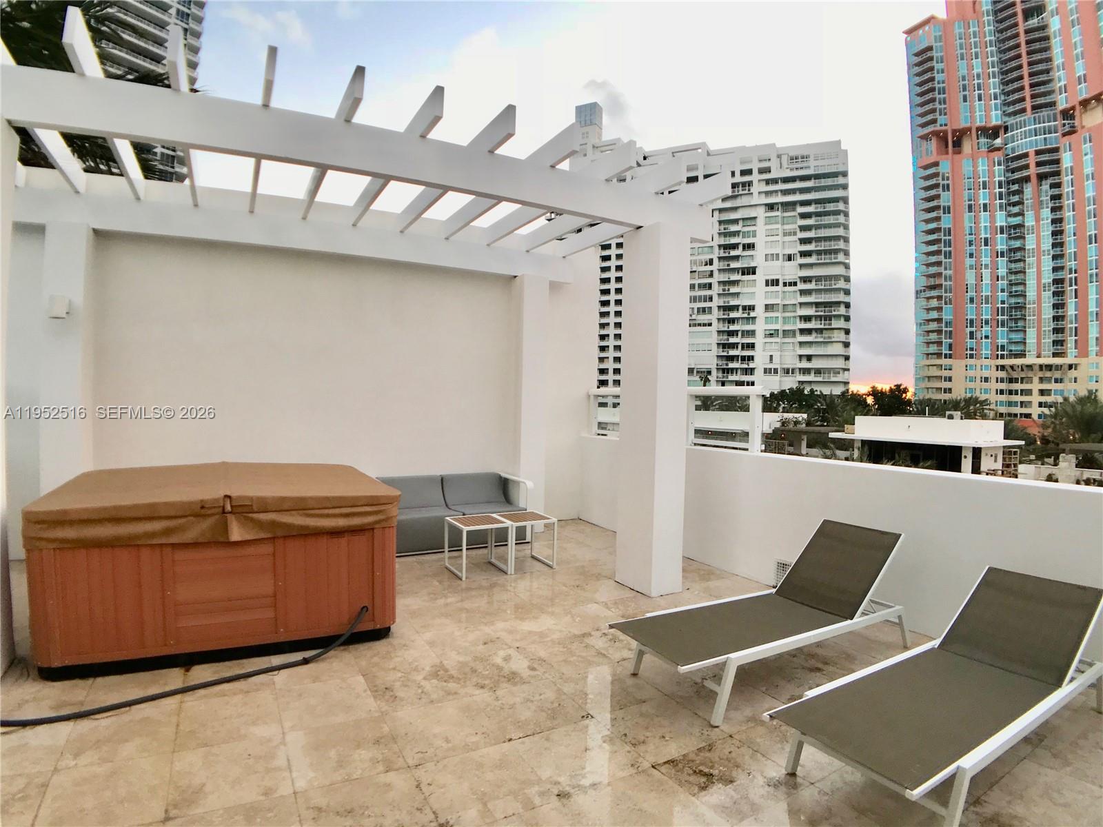 50 S Pointe Dr #LOFT4, Miami Beach FL 33139