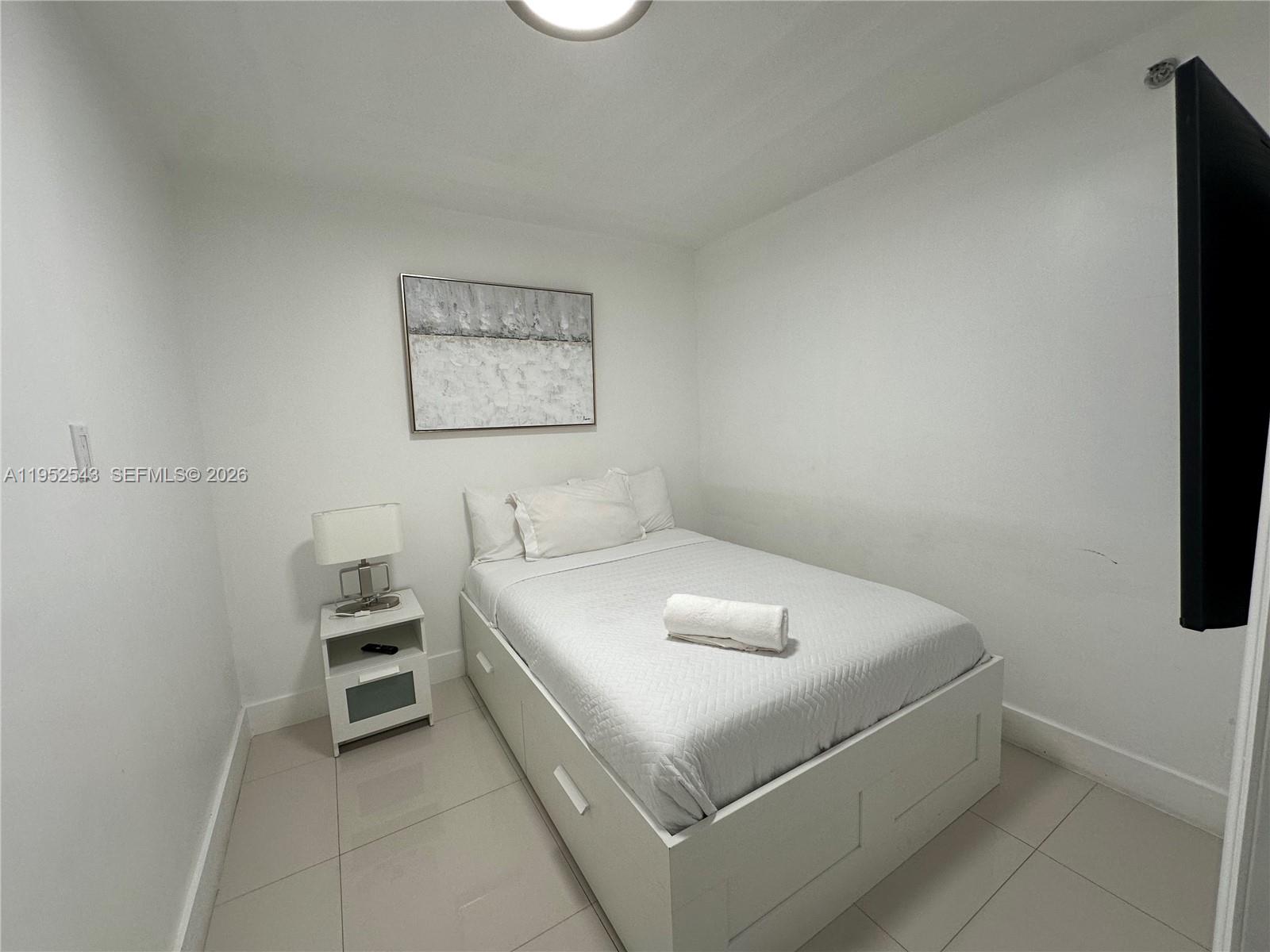 1200 Brickell Bay Dr #1712, Miami FL 33131
