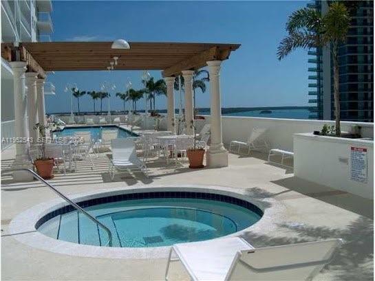 1200 Brickell Bay Dr #1712, Miami FL 33131