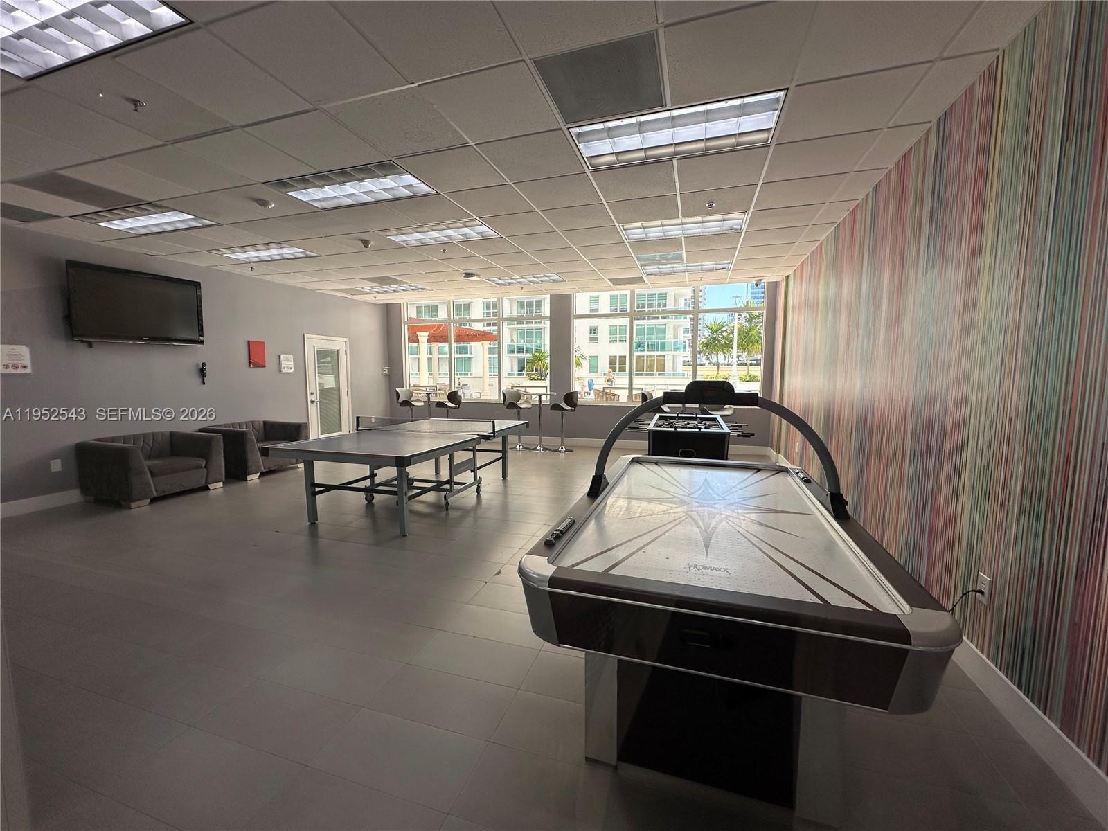 1200 Brickell Bay Dr #1712, Miami FL 33131