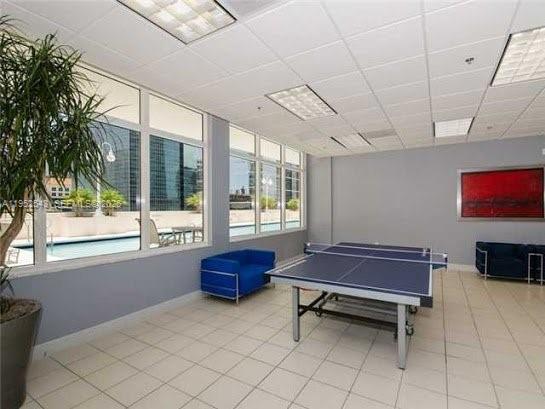 1200 Brickell Bay Dr #1712, Miami FL 33131