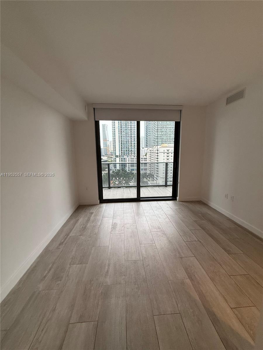 45 SW 9th St #1004, Miami FL 33130