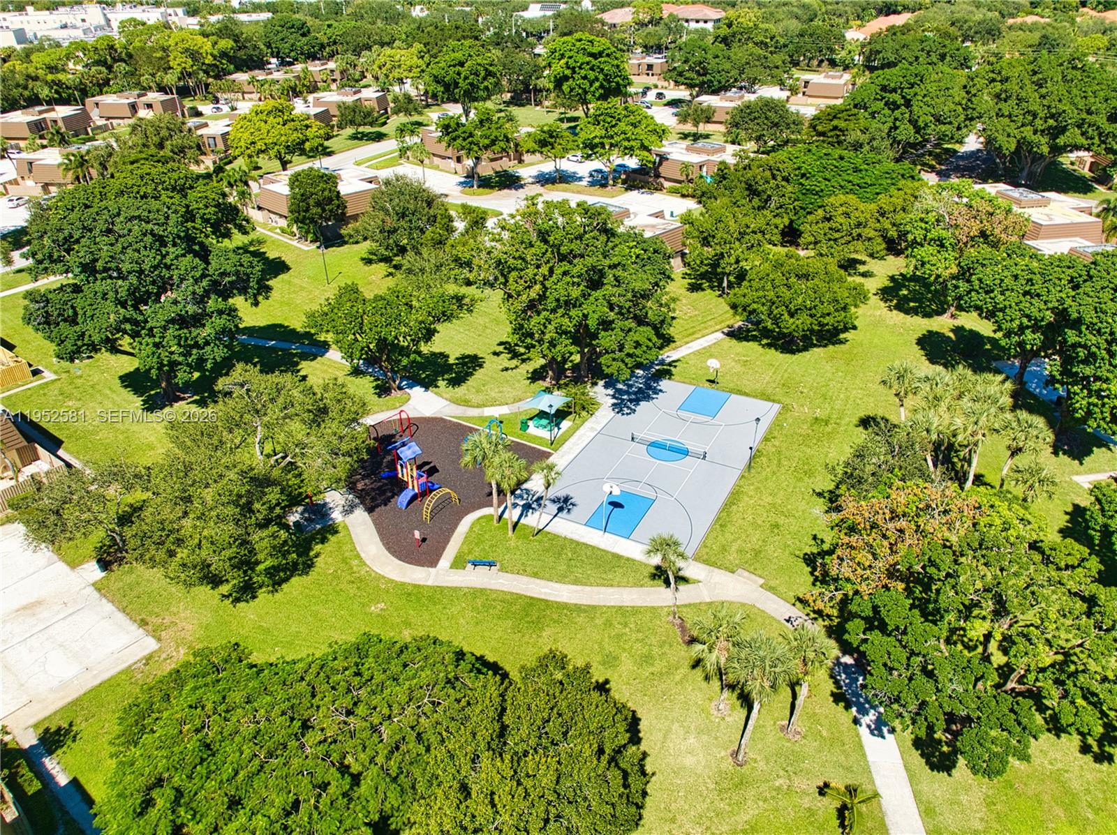 1419 14th Ct, Palm Beach Gardens FL 33410
