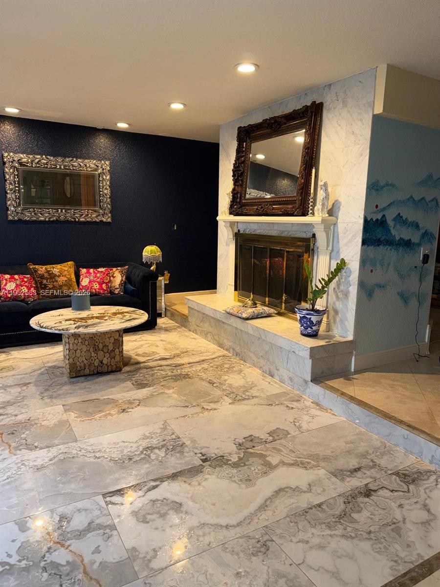 10258 Vestal Mnr, Coral Springs FL 33071