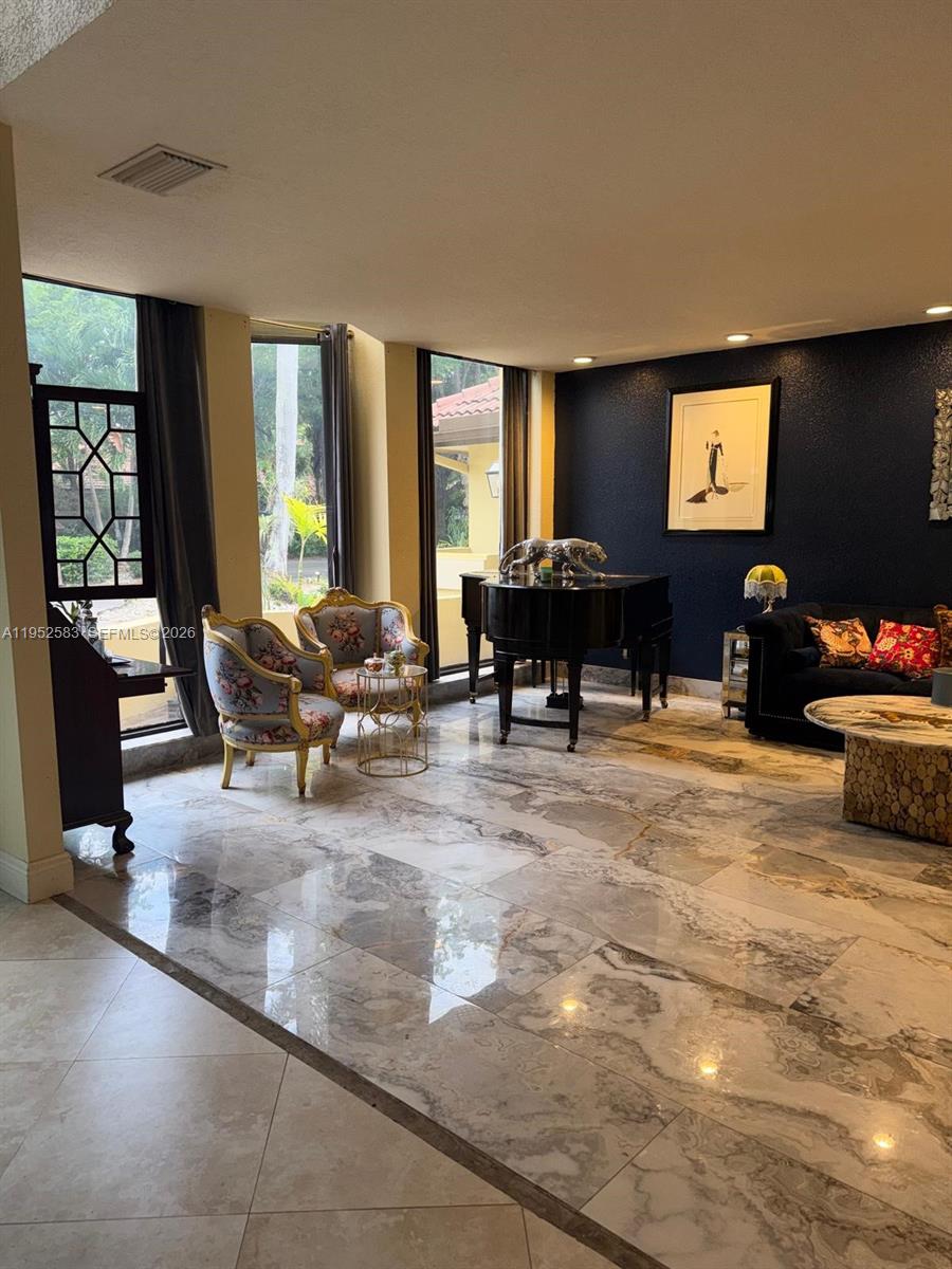 10258 Vestal Mnr, Coral Springs FL 33071