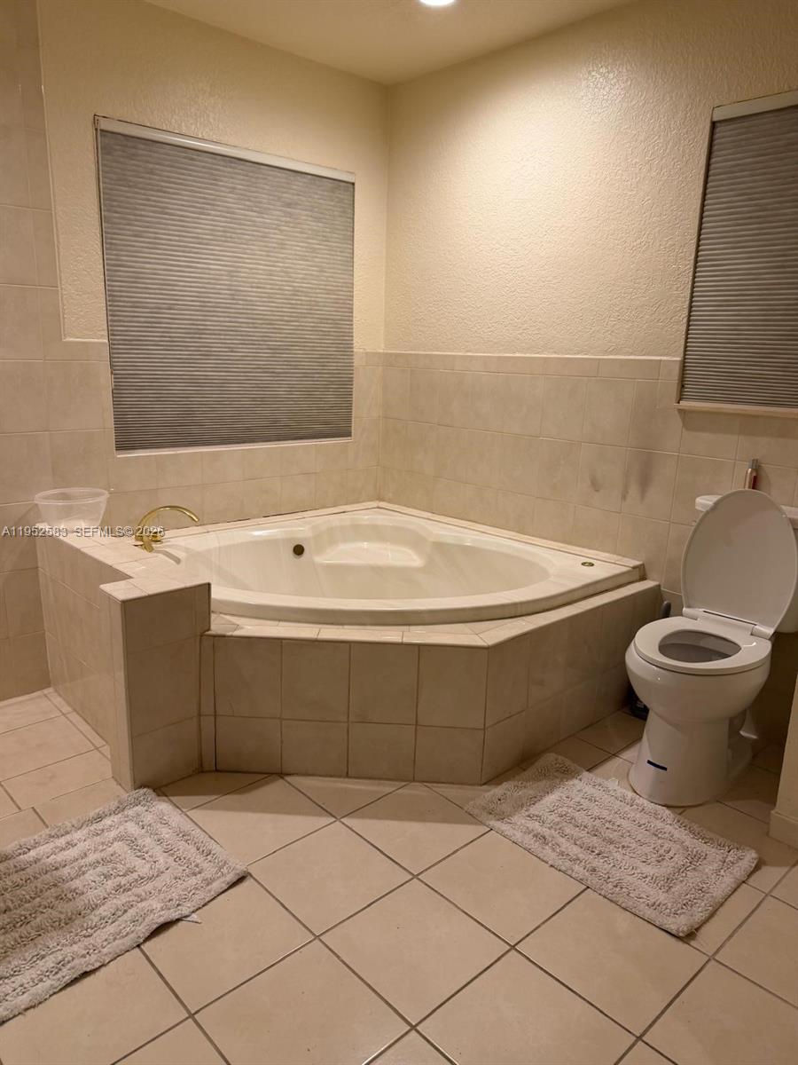 10258 Vestal Mnr, Coral Springs FL 33071