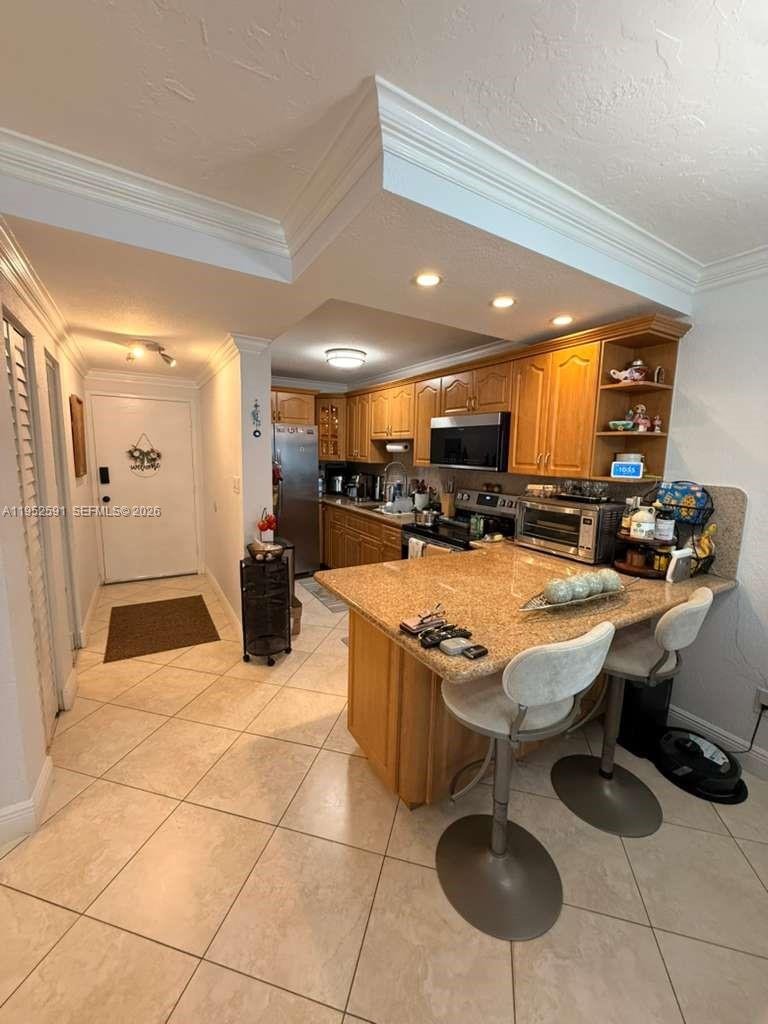 5501 NW 7th St #E207, Miami FL 33126