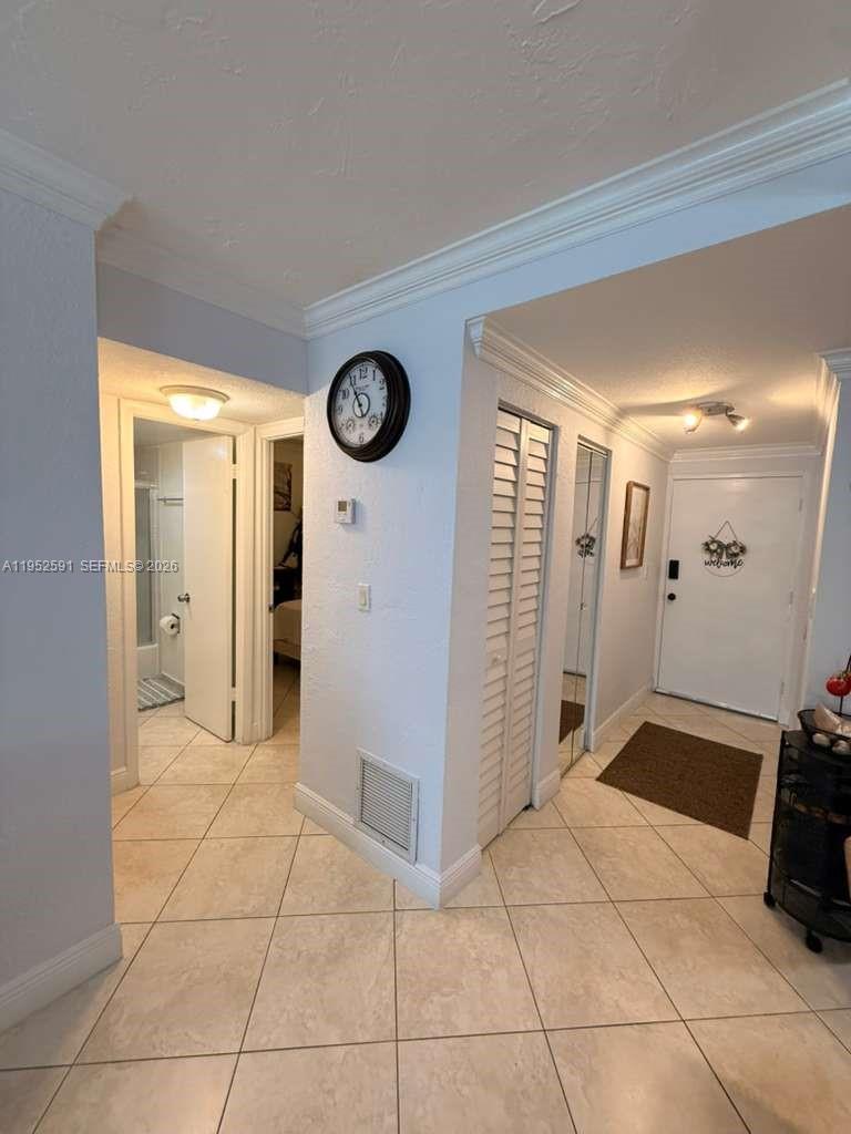 5501 NW 7th St #E207, Miami FL 33126