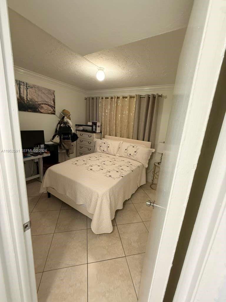 5501 NW 7th St #E207, Miami FL 33126