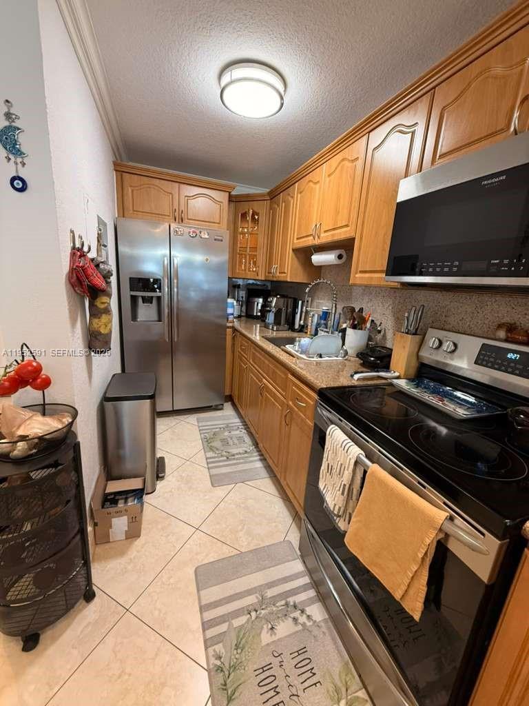 5501 NW 7th St #E207, Miami FL 33126