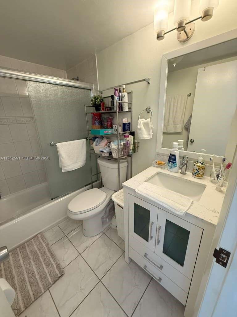 5501 NW 7th St #E207, Miami FL 33126