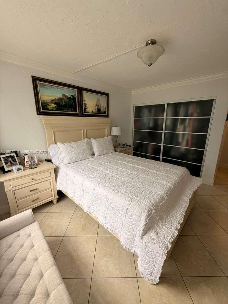 5501 NW 7th St #E207, Miami FL 33126