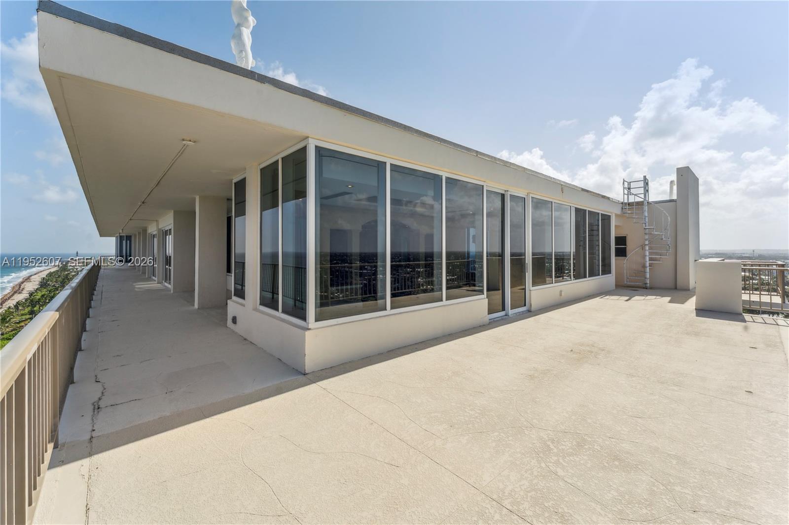 1021 Hillsboro Mile #RG, Hillsboro Beach FL 33062