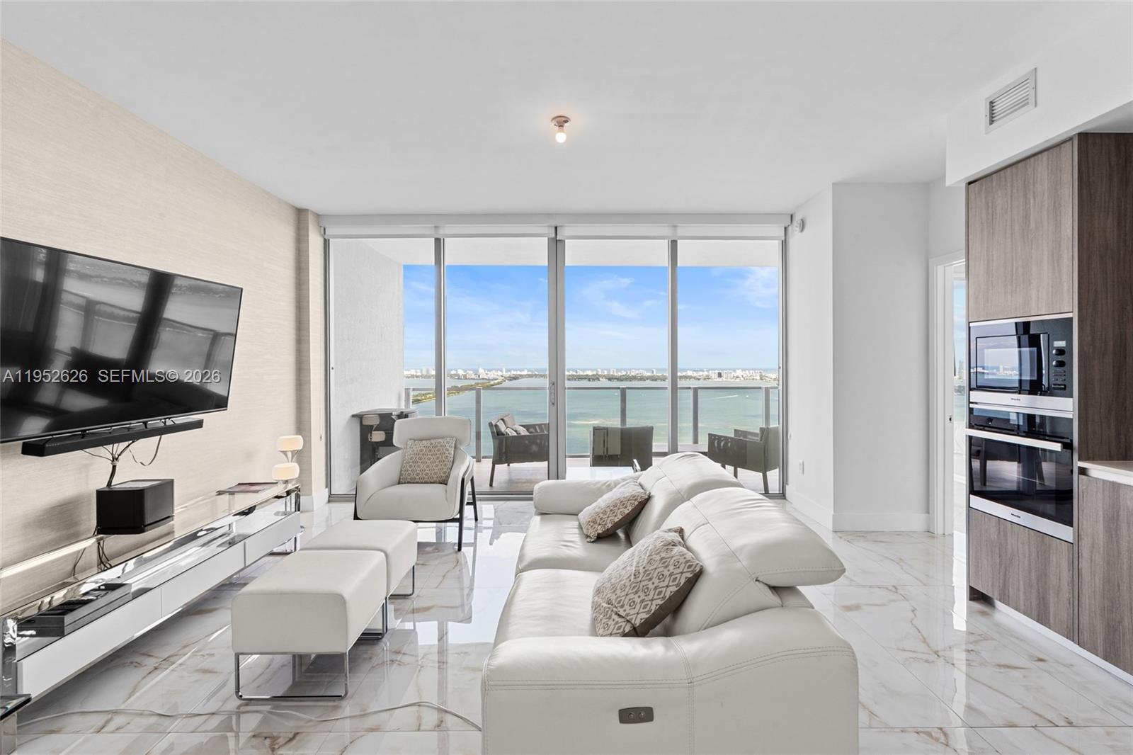 2900 NE 7th Ave #4104, Miami FL 33137