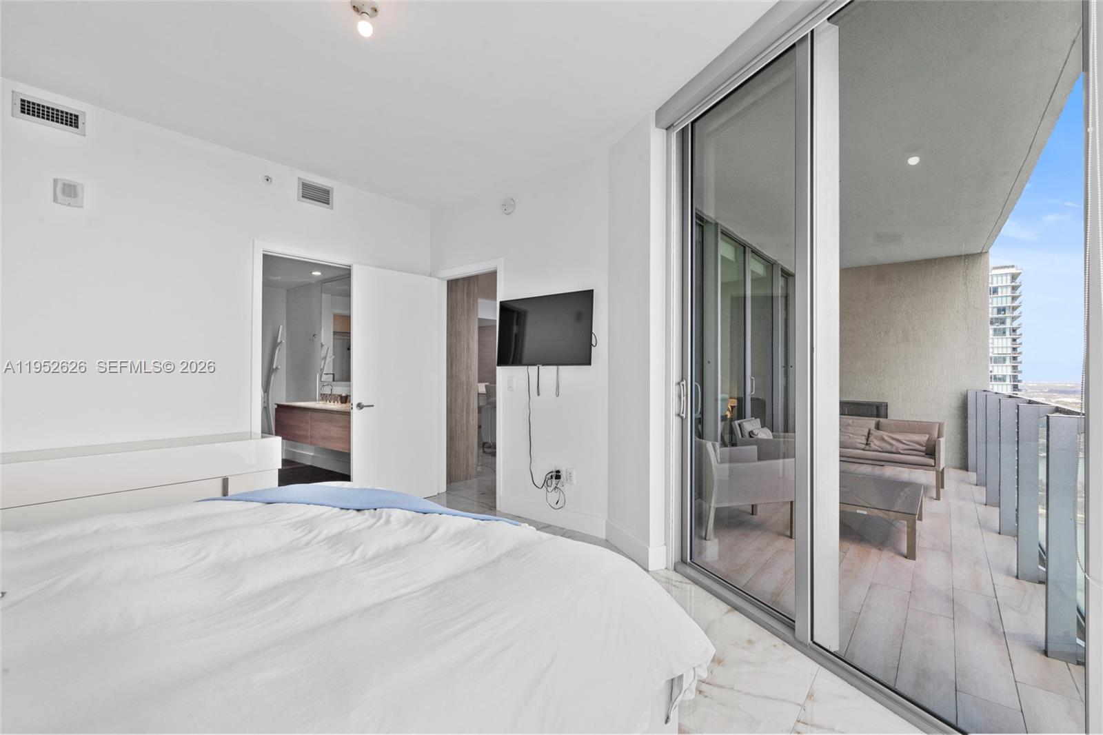 2900 NE 7th Ave #4104, Miami FL 33137