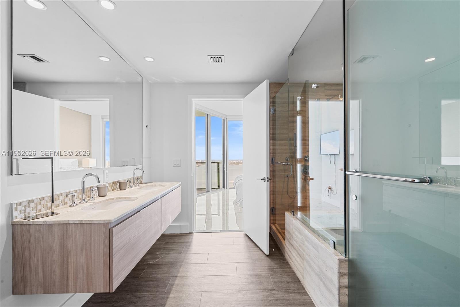2900 NE 7th Ave #4104, Miami FL 33137