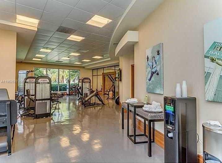 1060 Brickell Ave #2013, Miami FL 33131