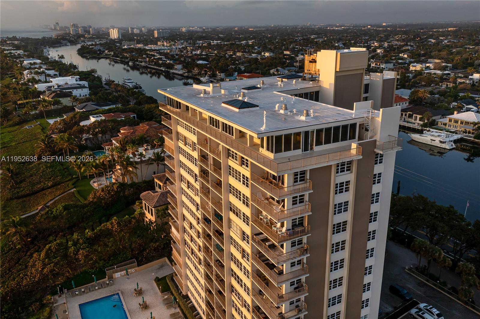1021 Hillsboro Mile #RG, Hillsboro Beach FL 33062
