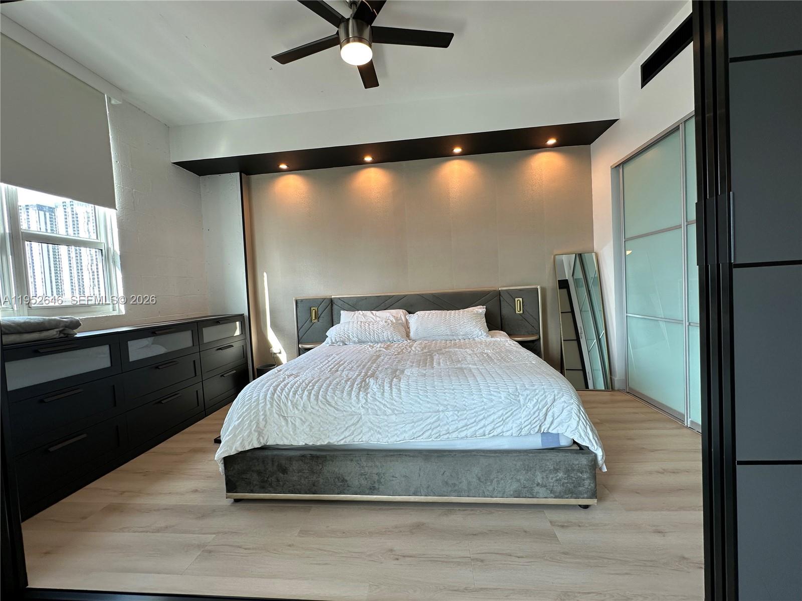 234 NE 3rd St #1805, Miami FL 33132