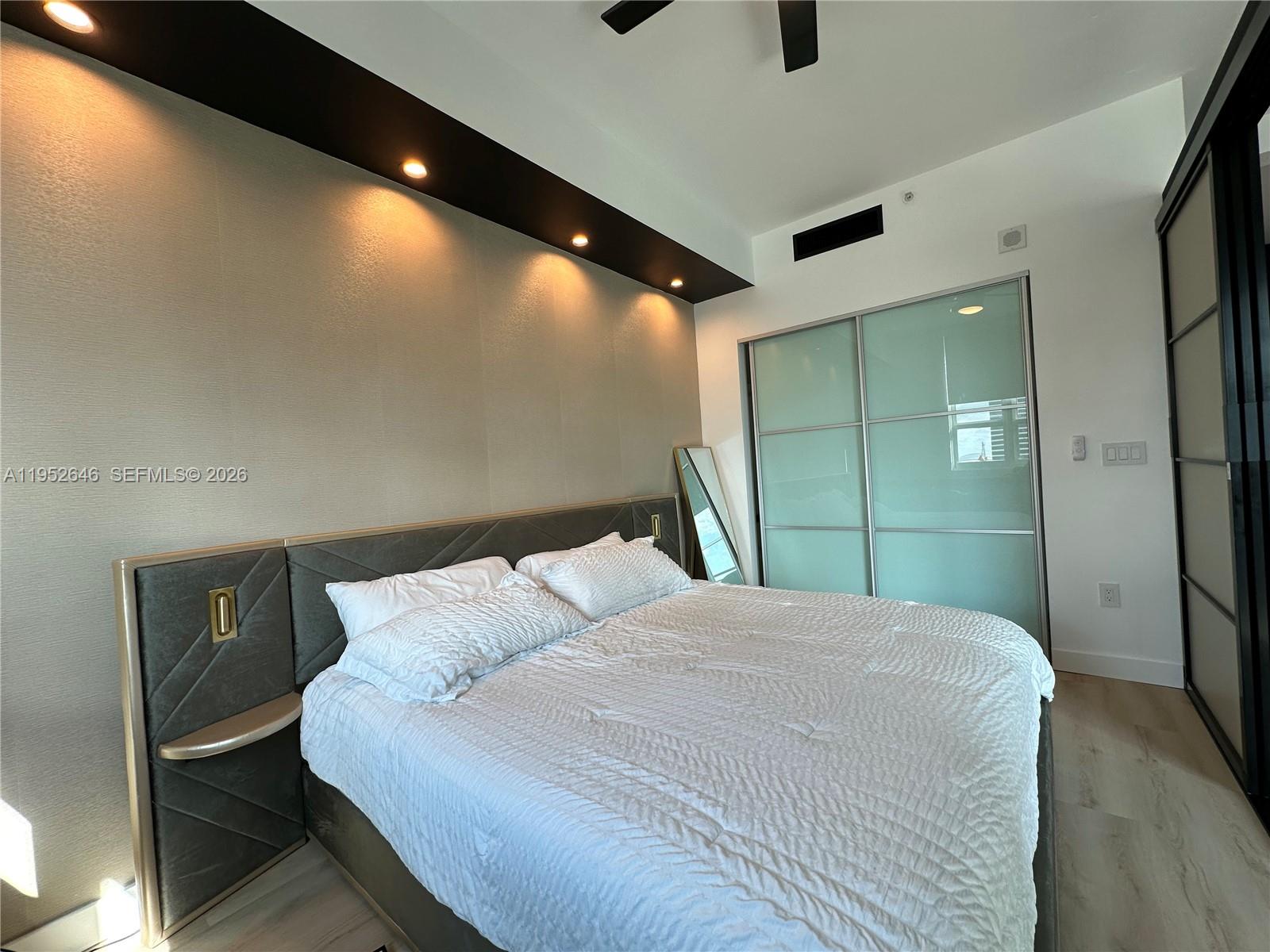 234 NE 3rd St #1805, Miami FL 33132